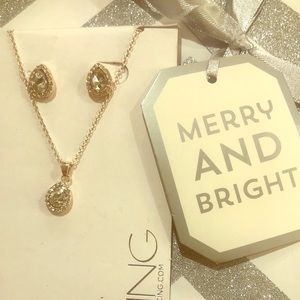 ✅💎 3/10 Earring and necklace set from Icing